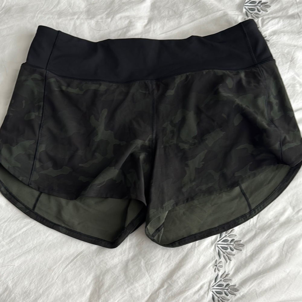 Lululemon Speed Up Shorts  Green Athletic Short Size 8